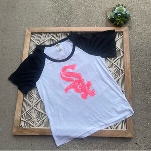 PINK Chicago White Sox Sequined T-Shirt Size Small